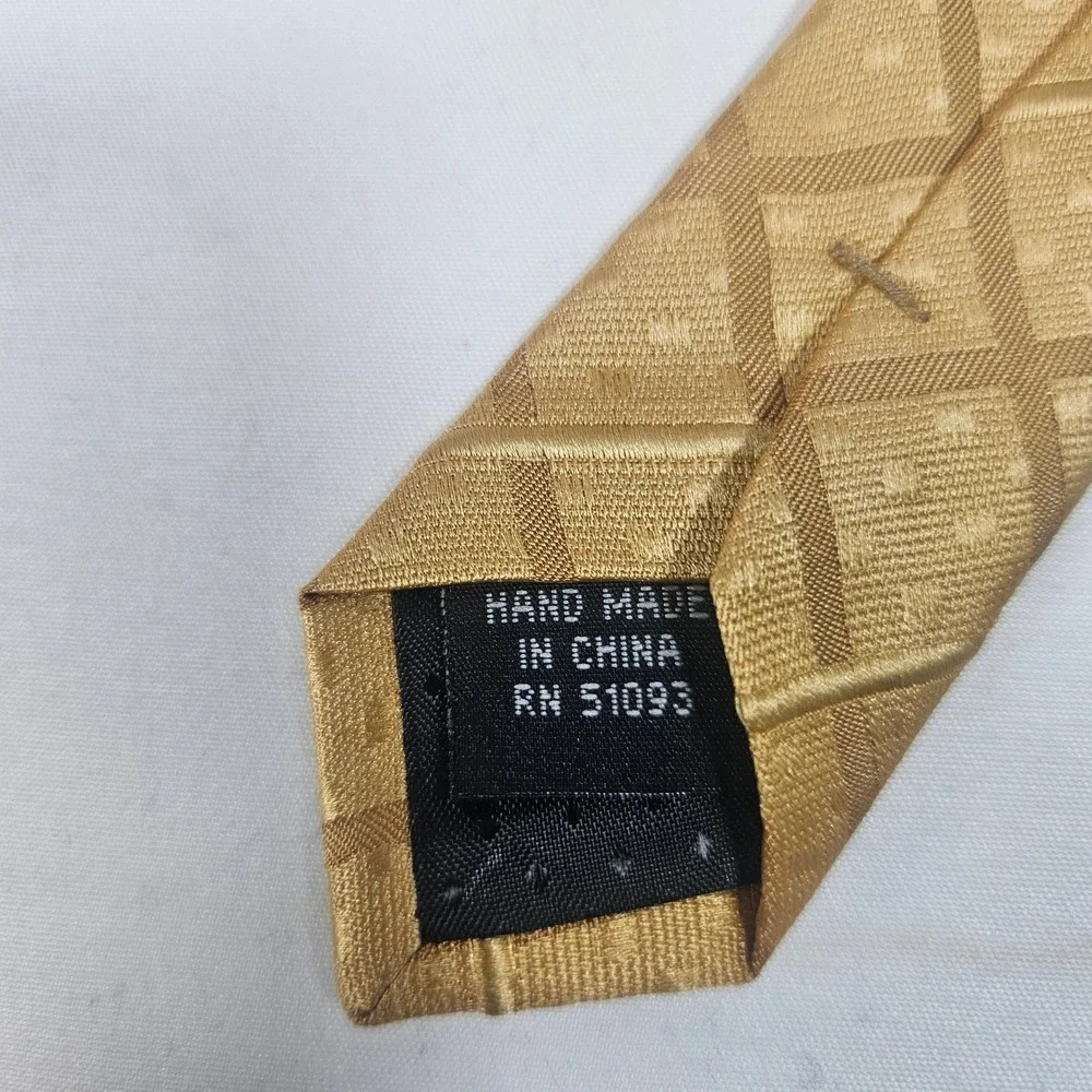Preswick & Moore Mens Gold Plaid Silk Necktie Stain Repellent‎ Wrinkle Free
